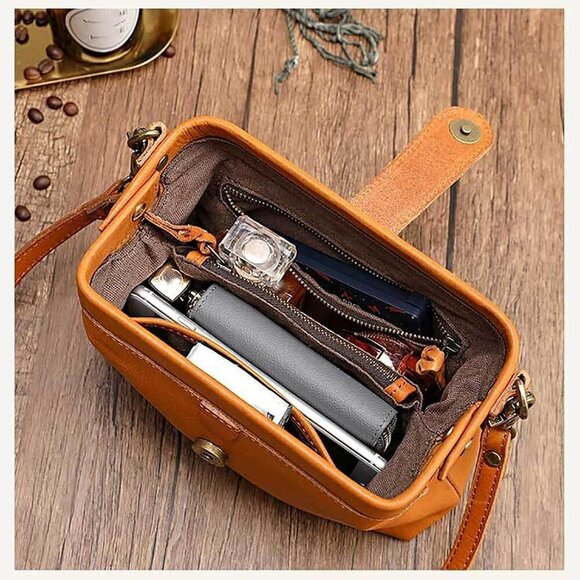 Retro Handmade Leather Bag Small Crossbody Vintage Shoulder Purse for Women